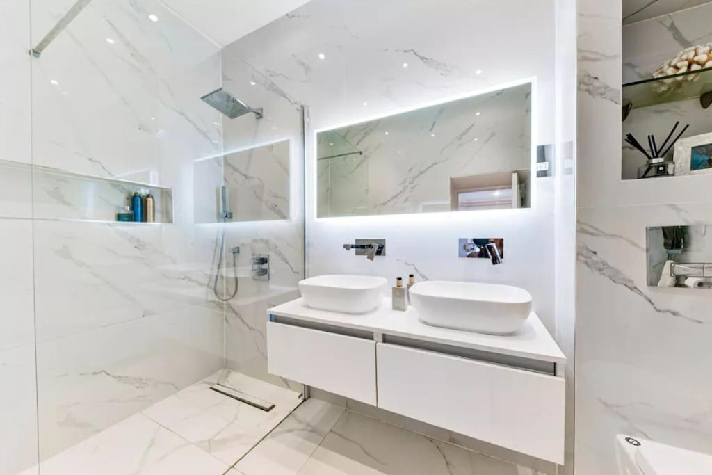 Leyla's Stunning Apartment