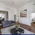 Leyla\'S Stunning London Home